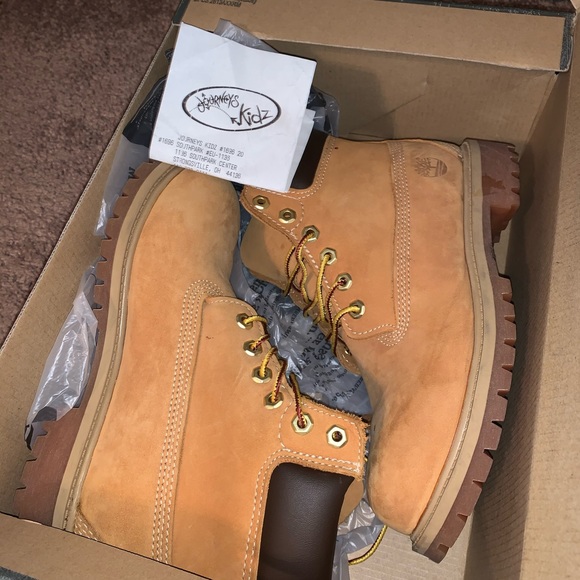 Timberlands - Picture 3 of 4